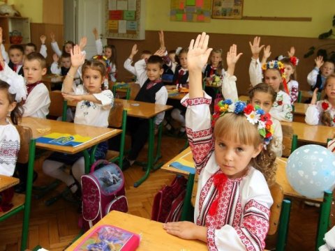 Ukraynanın rusdilli məktəbləri rus dilindən İMTİNA ETDİLƏR 