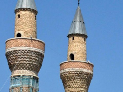 Bakının bu kəndində məscidlər restavrasiya olunacaq - RƏSMİ