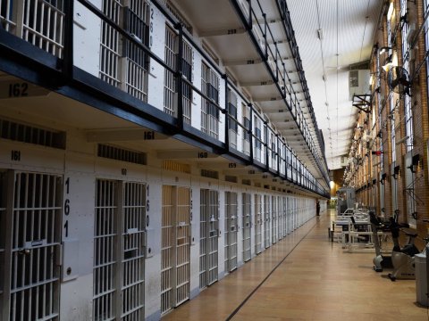 Ombudsman həbsxanada nöqsanlar aşkarladı