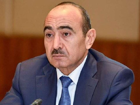 Əli Həsənovun layihələri DAYANDI