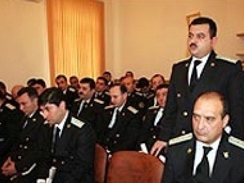 Azərbaycandakı icra məmurlarının sayı açıqlandı