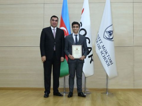 Bakı Ali Neft Məktəbinin məzunu “İlin uğurlu tələbəsi” seçildi