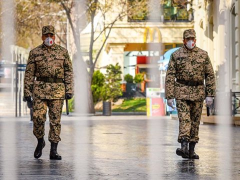 İctimai yerlərdə 5 nəfərdən artıq toplaşmağa icazə verildi