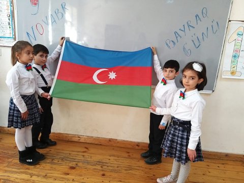 Şagirdlərə dövlət rəmzlərinə sədaqət aşılacaq