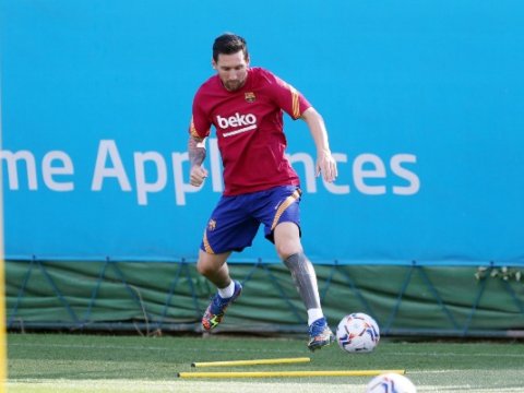 Messi bu komandada məşqlərə başladı