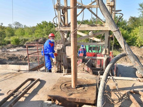 Tərtər və Bərdənin kəndlərində yeni subartezian quyuları qazılır