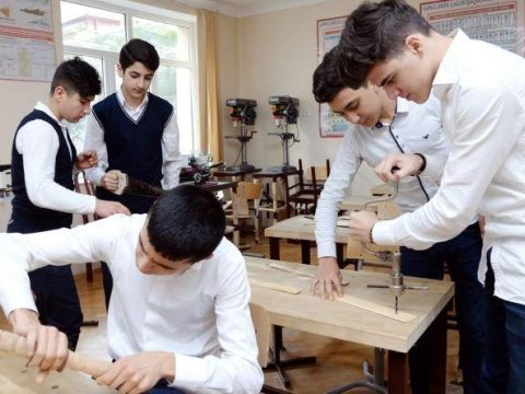 Peşə məktəblərində boş qalan yerlər üzrə müraciət edənlərin sayı açıqlandı