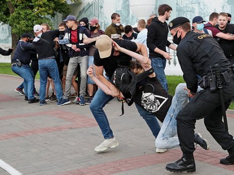 Belarusdakı aksiyalarda daha 114 nəfər saxlanıldı