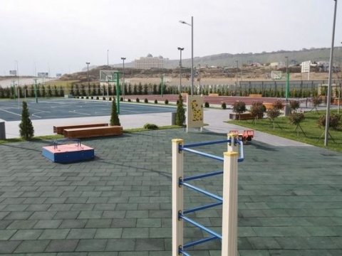 Bulvarda oyun meydançaları pulludur? - İdarədən açıqlama