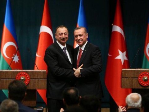Həyatda olduğu kimi, böyük siyasətdə də qardaş və həqiqi dostların sayı çox olmur... - ÜLVİ QULİYEV