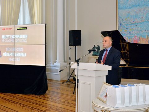 Mədəniyyət naziri müsabiqə qaliblərini mükafatlandırdı - FOTO