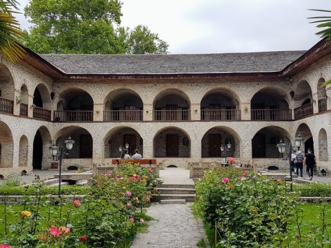 “Karvansaray” Mehmanxana Kompleksi ləğv olunur