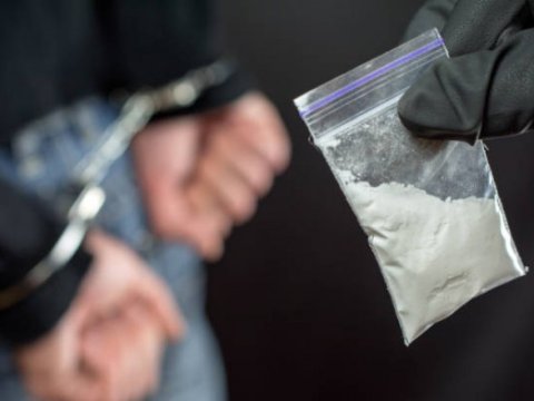 Keçmiş məhkumdan narkotik götürüldü