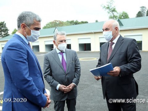 Prezidentin köməkçisi Ramiz Mehdiyevlə görüşdü - FOTOLAR