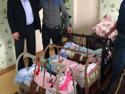 Deputat Aprel döyüşləri qazisinin üçəm uşaqlarının ad günündə - FOTO