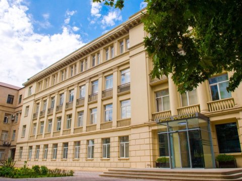 Nazirlikdən dərslikdə erməni bayrağının rənglərinin olması iddiasına CAVAB