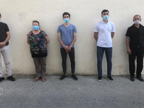 Metrodakı “maska insidenti” ilə bağlı məhkəmə başladı
