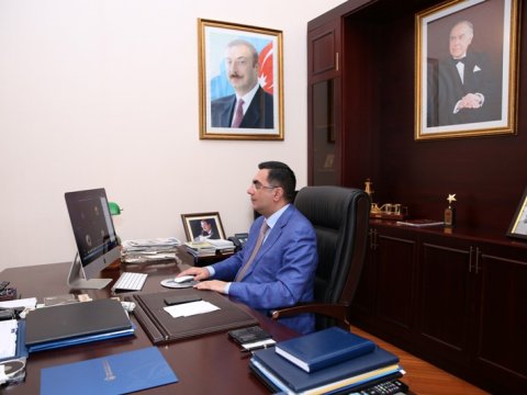 Elmar Qasımov BANM-ə qəbul olan tələbələrlə görüşüb