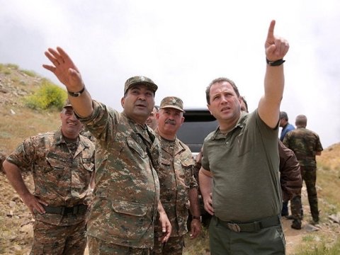 Ermənistan müdafiə naziri Qarabağa gəldi