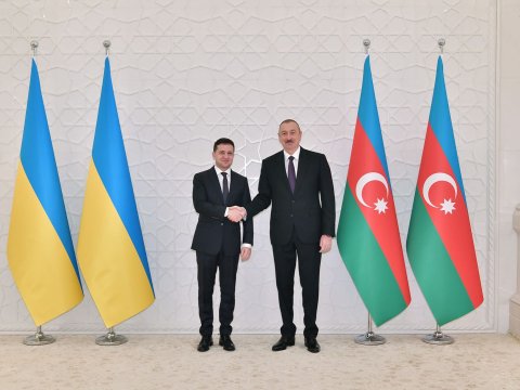 Zelenski İlham Əliyevə  zəng edib