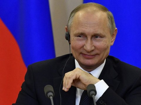 Putin Nobel Sülh mükafatına namizəd oldu