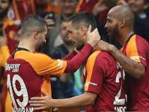 “Qalatasaray” pley-offa vəsiqə qazandı