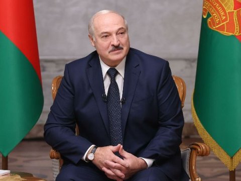 Lukaşenkonu təbrik edən yeganə prezident...