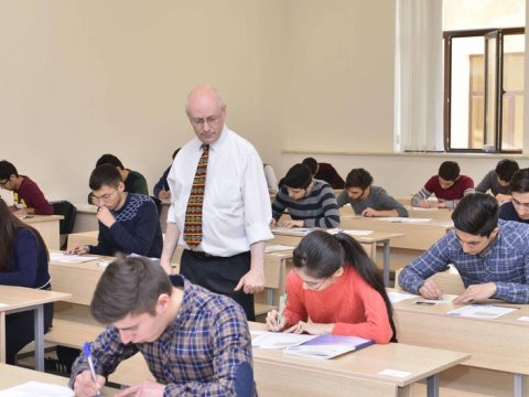 Ali məktəblərdə boş qalan yerlərin siyahısı dərc olundu