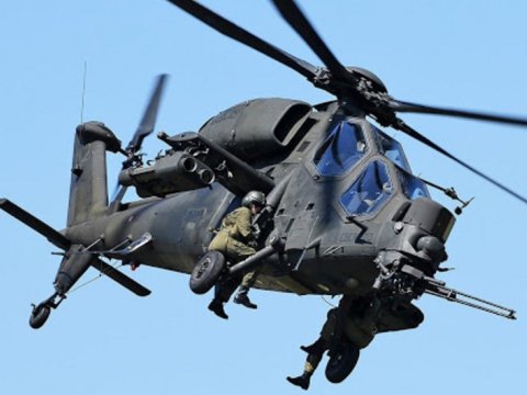 Zədələnən döyüş helikopteri peşəkarlıqla öz ərazimizə endirilib - Nazirlik
