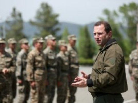 David Tonoyan ölkədən qaçıb? 