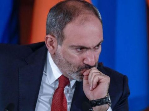Paşinyan bu dəfə Makrona zəng etdi