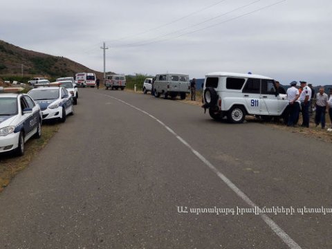 Qarabağdan Ermənistana gedən minlərlə avtomobil tıxac YARADIB        