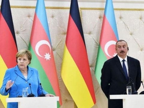 Angela Merkel İlham Əliyevə zəng edib