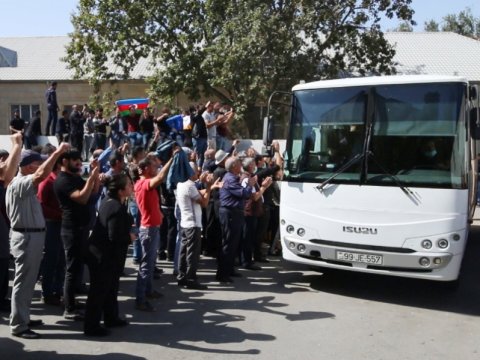 Dövlət Xidməti: Hərbi vəzifəlilər səfərbərlik üzrə yola salınır