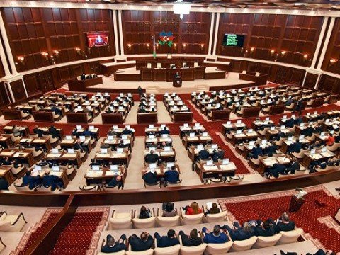 Təhsil haqqında qanun layihəsinə dəyisiklik ədildi