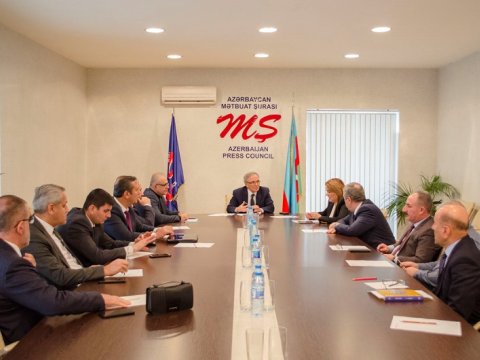 Mətbuat Şurası Rusiya jurnalistlərinə müraciət etdi 
