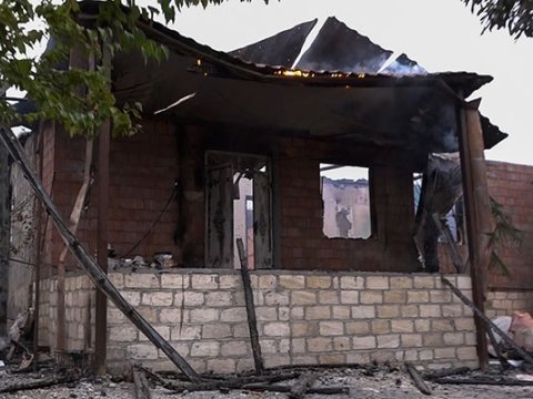 Ermənilərin atdığı mərmi yaşayış evini yandırdı
