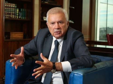 Azərbaycan əsilli iş adamı 7 milyard dollar İTİRİB