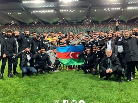 “Qarabağ” qələbəsini əsgər salamı ilə qeyd etdi
