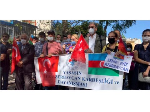 İstanbulda Azərbaycana dəstək mitinqi keçirilib
