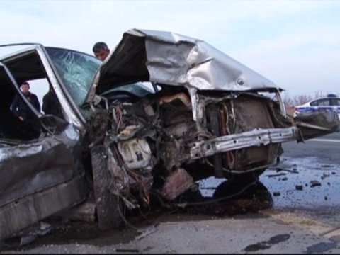 Goranboyda iki minik avtomobili toqquşdu: 11 yaralı