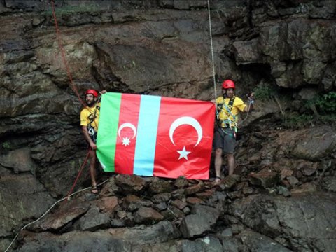 Türkiyəli alpinistlər Azərbaycana belə dəstək oldular 