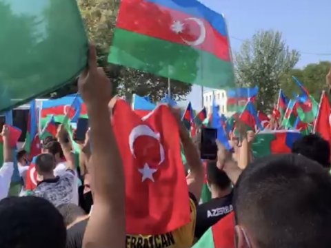 İstanbulda Azərbaycana dəstək məqsədilə möhtəşəm mitinq keçirildi