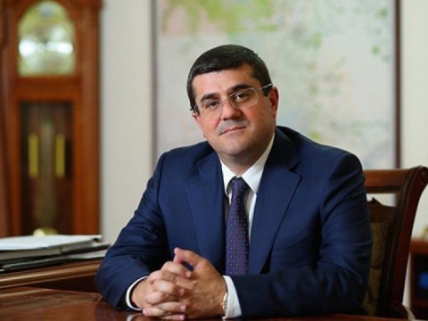 Qondarma rejimin “rəhbəri” öz ailəsin Qarabağdan çıxardı