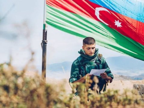 Tələbə qızlardan Azərbaycan əsgərinə ürək sözləri - FOTOLAR