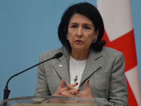 Gürcüstan prezidenti Minsk qrupunu Tbilisidə görüşə ÇAĞIRDI
