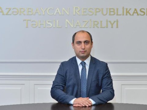 Nazir müəllimləri təbrik etdi