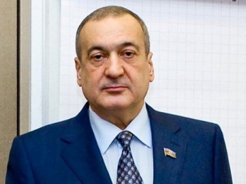 Ağsaqqalar Şurası Silahlı Qüvvələrin Yardım Fonduna 60 min manat ödədi