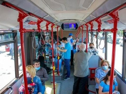 Avtobuslarda maskadan istifadəyə nəzarət tədbirləri artırılıb