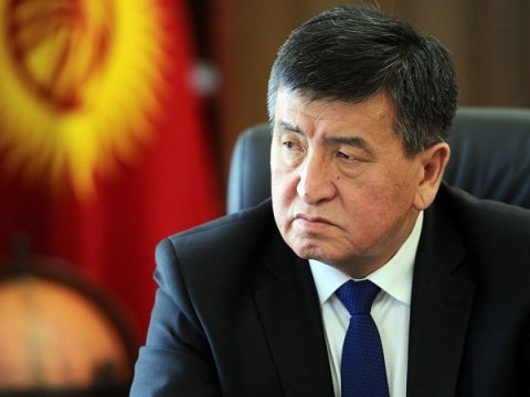 Bu ölkənin prezidenti və baş naziri axtarılır
